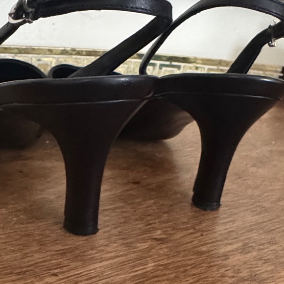 Salvatore Ferragamo Black Pointed Slingback Kitten Heels - Picture 3 of 7